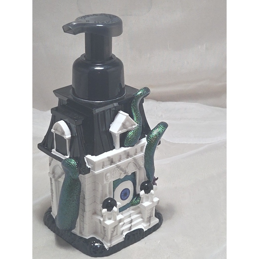 Bath Body Works‎ Haunted House Soap Dispenser Halloween Spooky Decor